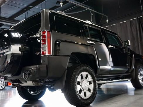 Used 2009 HUMMER H3 Alpha image 6