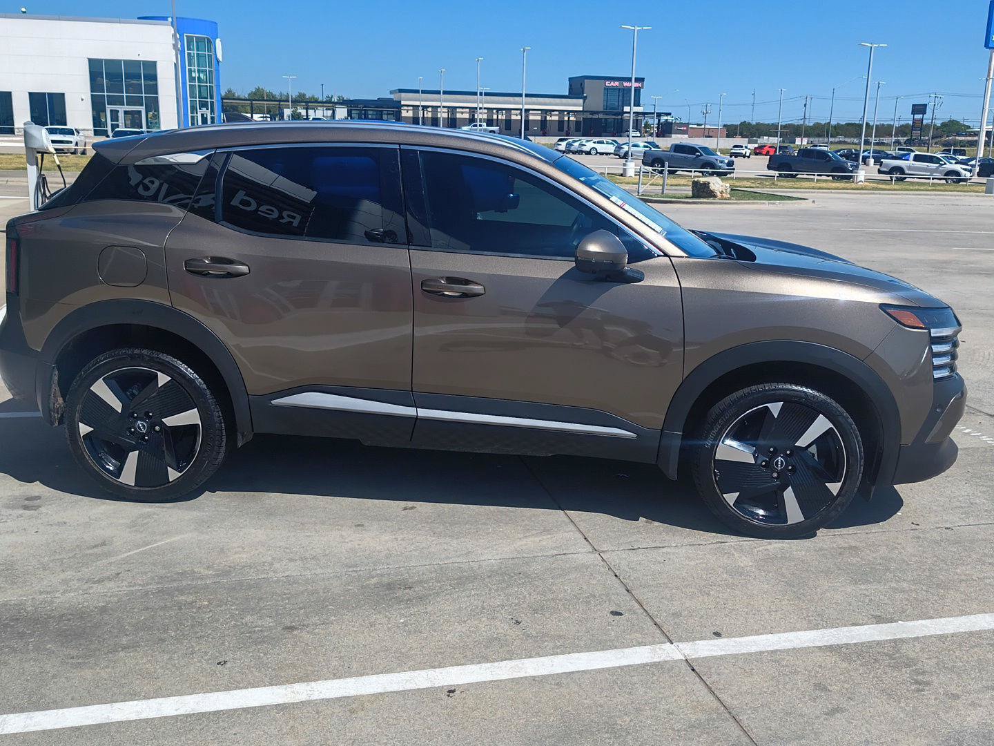 Used 2025 Nissan Kicks SR FWD image 6