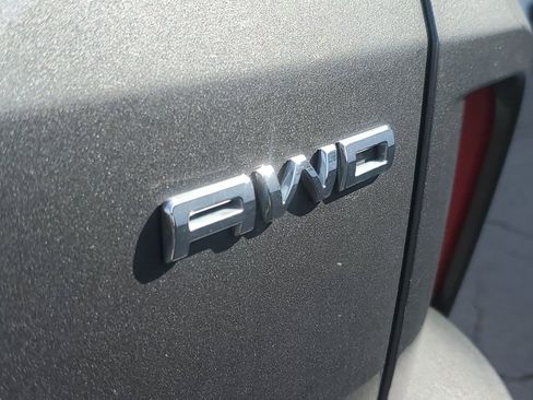 Used 2025 Ford Escape ST-Line Select AWD/4WD image 6