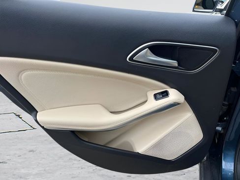 Used 2020 Mercedes-Benz GLA 250 4MATIC image 20