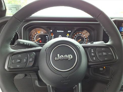 New 2025 Jeep Wrangler Unlimited Rubicon image 16