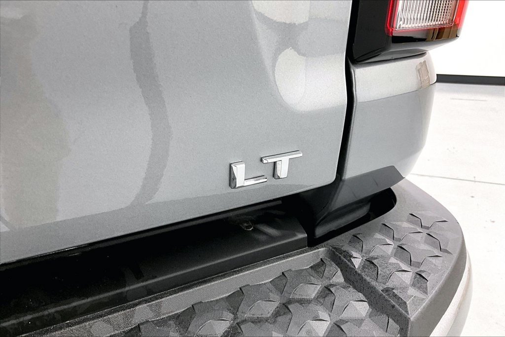 Used 2024 Chevrolet Colorado LT w/ LT Convenience Package RWD image 38