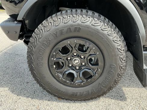 Used 2024 Ford Bronco Wildtrak AWD/4WD image 29