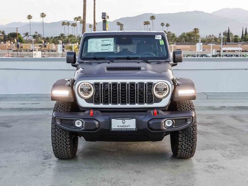 New 2026 Jeep Wrangler Unlimited Rubicon w/ Whitecap Package image 2