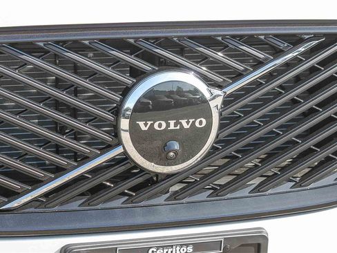 New 2026 Volvo XC60 B5 Plus w/ Protection Package Premier image 5