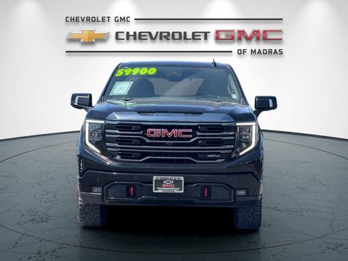 Used 2023 GMC Sierra 1500 AT4 w/ AT4 Premium Package AWD/4WD image 8
