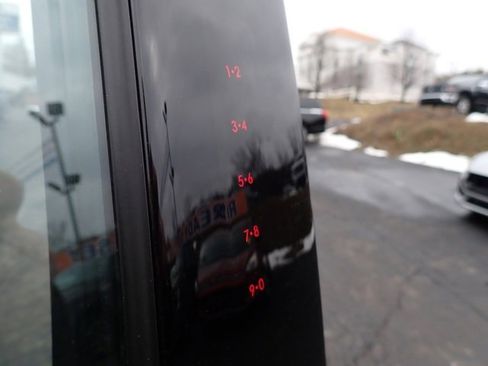 Used 2022 Ford Explorer XLT w/ Equipment Group 202A image 14