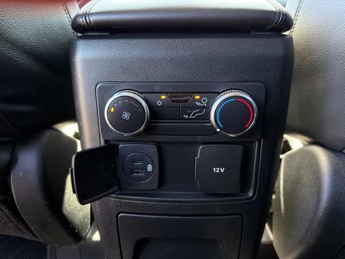 Used 2022 Ford Explorer XLT AWD/4WD image 17