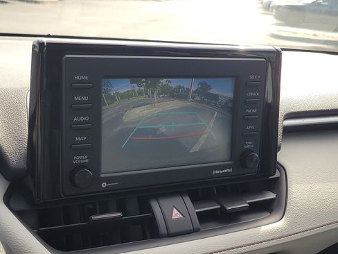 Used 2020 Toyota RAV4 XLE image 24