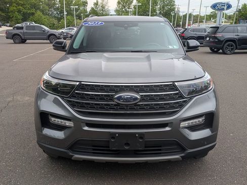 Used 2023 Ford Explorer XLT w/ Equipment Group 202A AWD/4WD image 2
