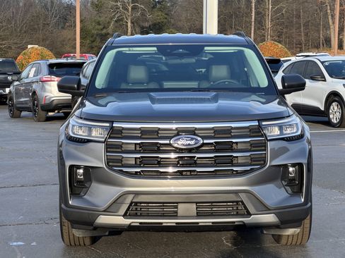 New 2026 Ford Explorer Active w/ Active Comfort Package image 3