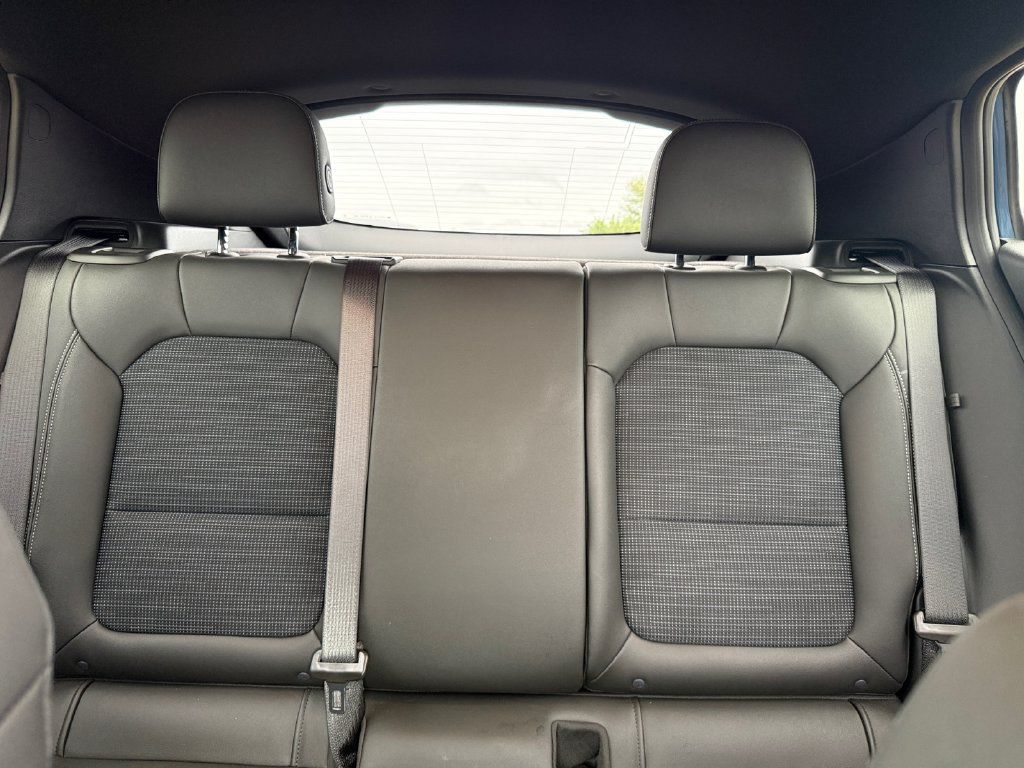 Used 2025 Buick Envista Preferred FWD image 43