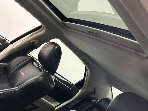 Used 2006 Chrysler 300 SRT8 image 17