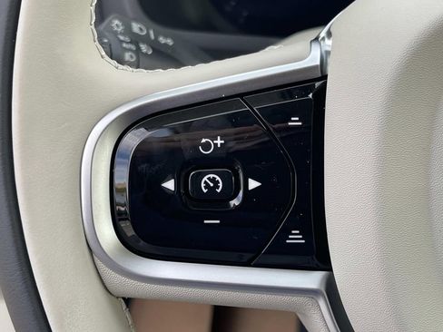 New 2026 Volvo XC90 T8 Ultra w/ Protection Package Premier image 32