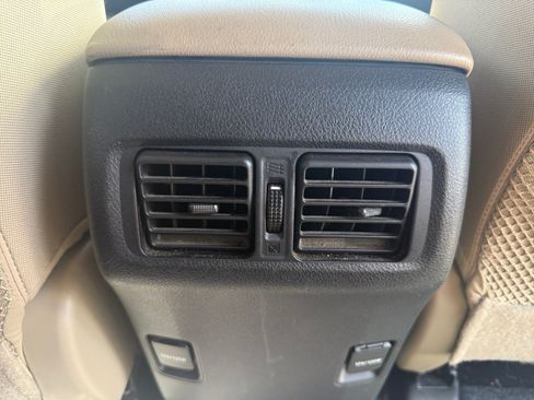 Used 2015 Toyota 4Runner SR5 AWD/4WD image 30