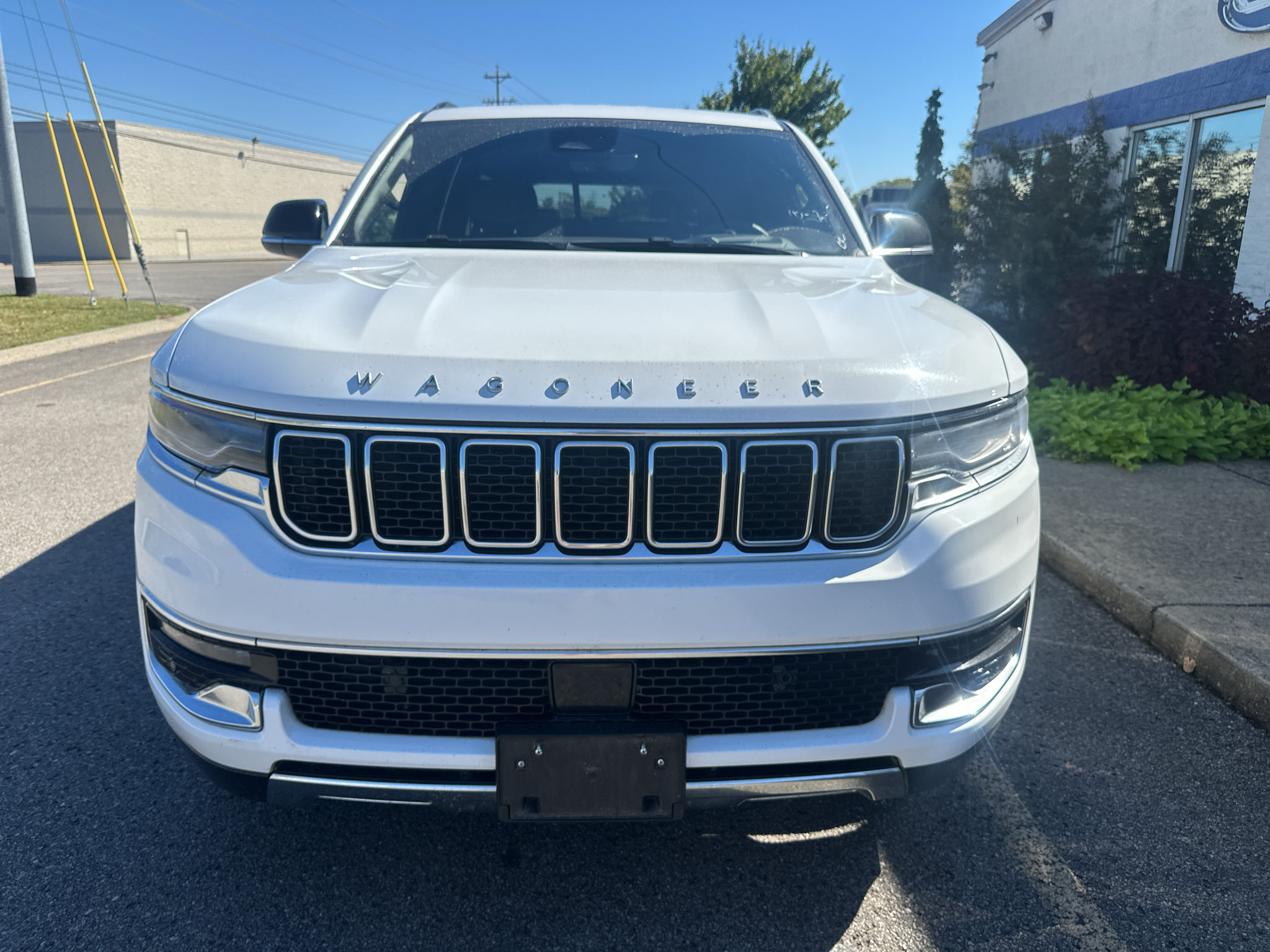 Used 2024 Jeep Wagoneer Series III AWD/4WD image 9