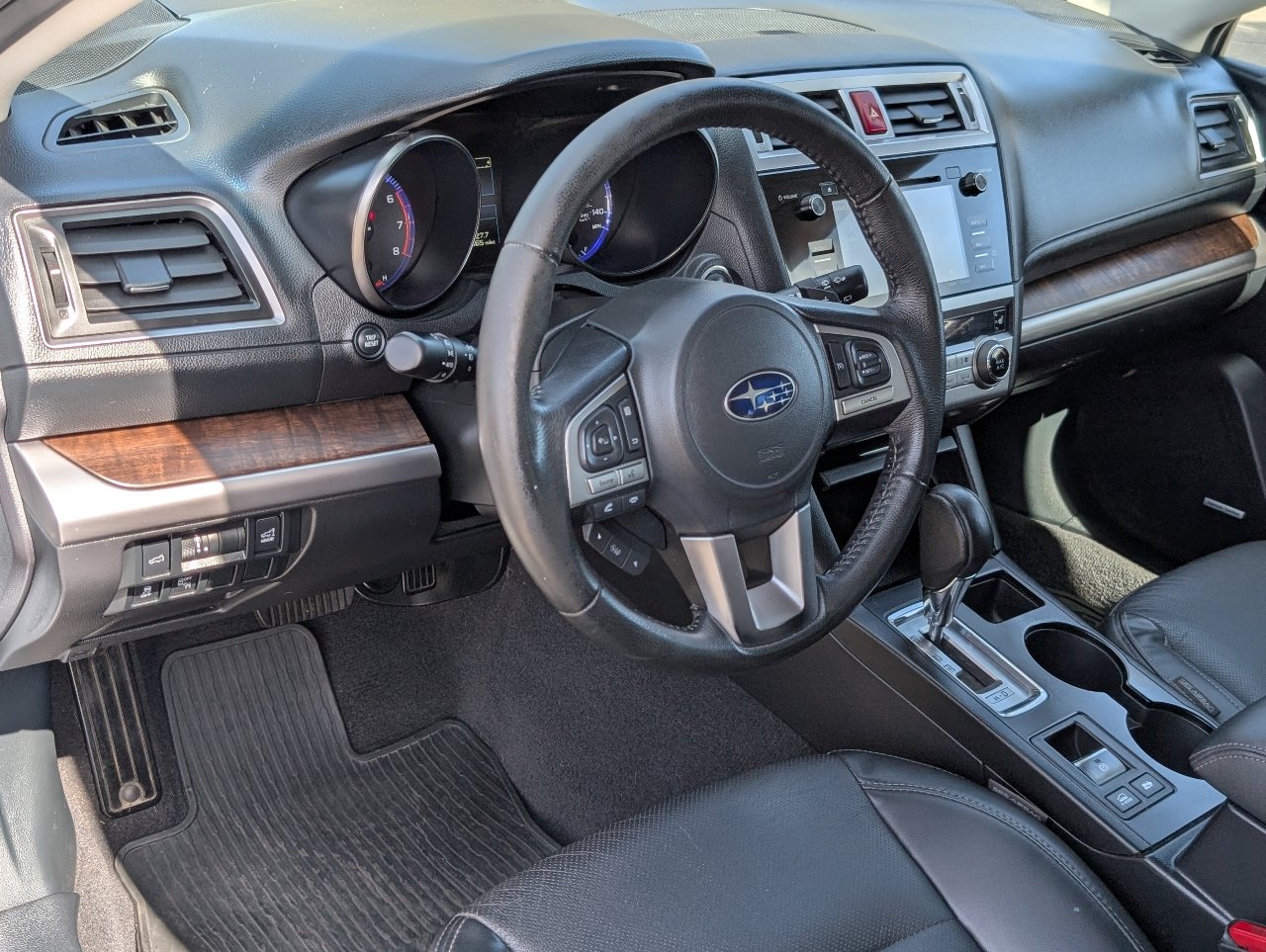 Used 2017 Subaru Outback 2.5i Limited AWD/4WD image 14