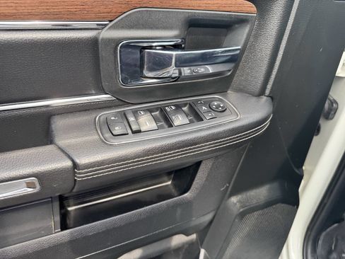 Used 2018 RAM 1500 Laramie w/ Convenience Group image 11