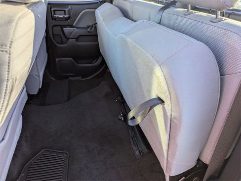 Used 2018 Chevrolet Silverado 1500 Custom image 17