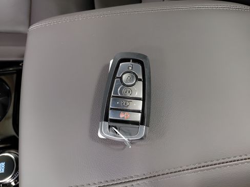 Used 2026 Ford Explorer Platinum AWD/4WD image 10