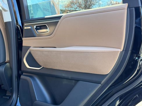 New 2026 INFINITI QX80 Luxe w/ Cargo Package image 26