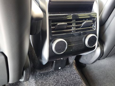 New 2026 Land Rover Range Rover SE image 12