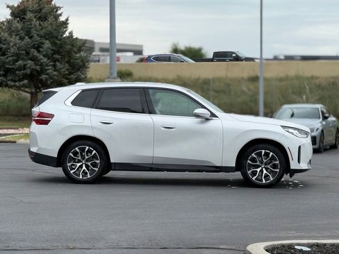 Used 2025 BMW X3 xDrive30 w/ Premium Package AWD/4WD image 4