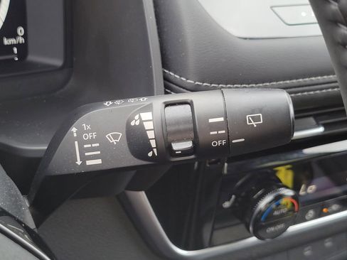 Used 2025 Nissan Rogue Platinum image 33