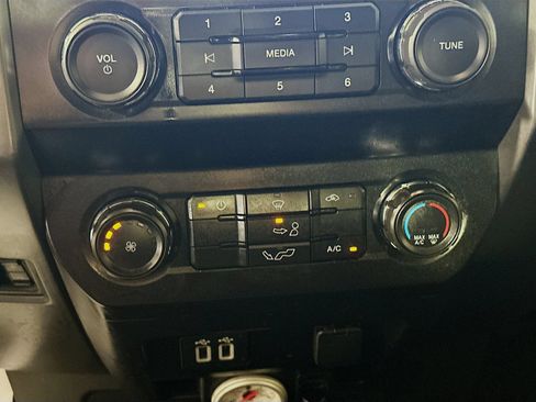 Used 2019 Ford F150 XLT AWD/4WD image 15
