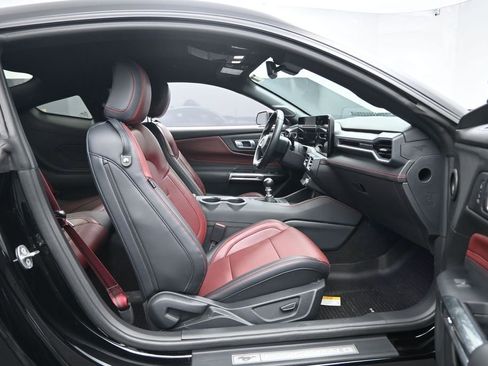 Used 2025 Ford Mustang GT Premium RWD image 27