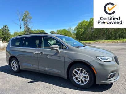 Used 2022 Chrysler Pacifica Touring-L