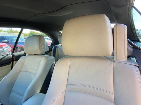 Used 2009 BMW 328i Convertible image 10