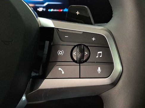 Used 2025 BMW X1 xDrive28i w/ M Sport Package image 17