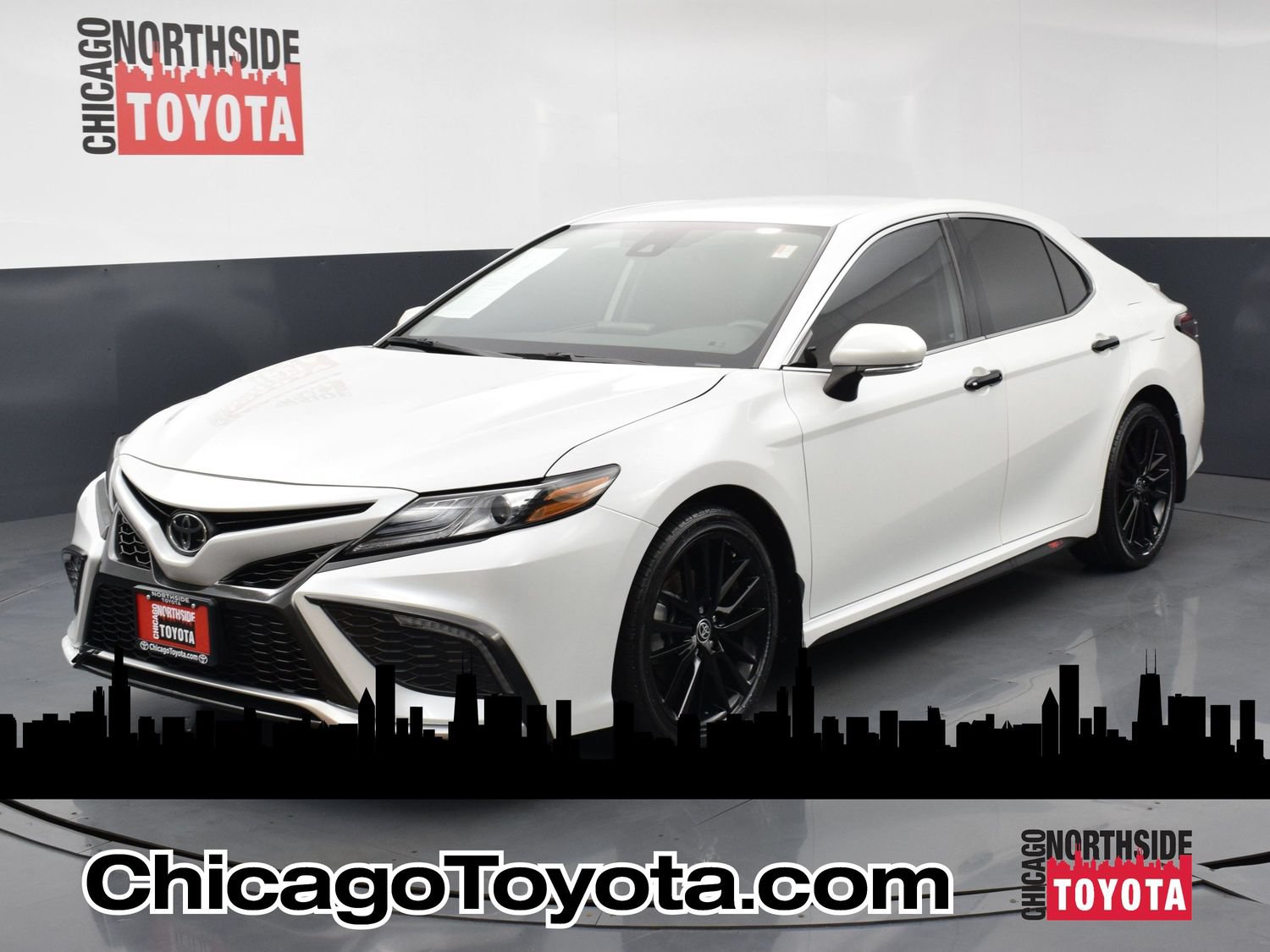 Used 2023 Toyota Camry XSE FWD image 1