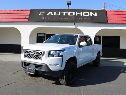 Used 2022 Nissan Frontier SV image 4