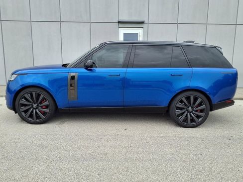 Used 2023 Land Rover Range Rover SV AWD/4WD image 3