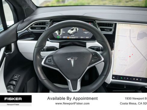 Used 2018 Tesla Model X 75D image 20