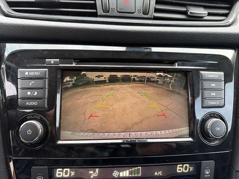 Used 2020 Nissan Rogue SV FWD image 27