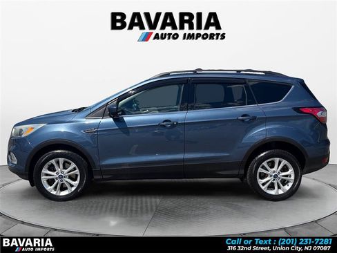 Used 2018 Ford Escape SE AWD/4WD image 2