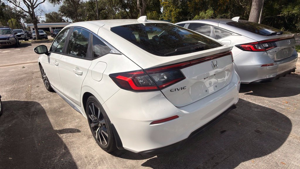 Used 2024 Honda Civic EX-L image 9