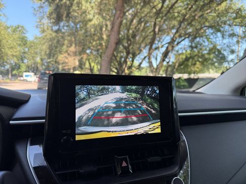 Used 2025 Toyota Corolla LE FWD image 18