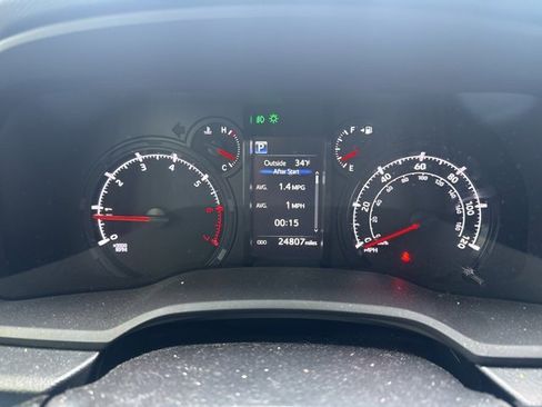 Used 2022 Toyota 4Runner SR5 image 12