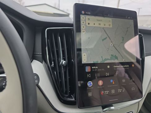 New 2026 Volvo XC60 T8 Ultra w/ Protection Package Premier image 32