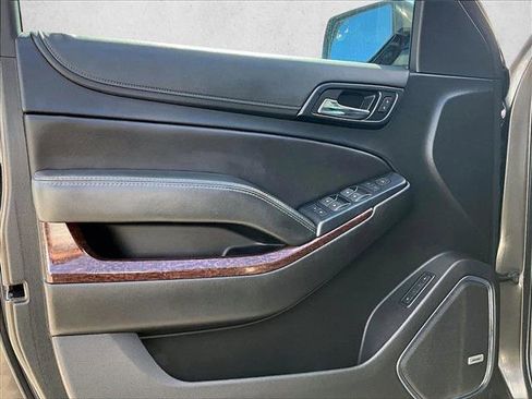 Used 2019 GMC Yukon XL SLT image 17