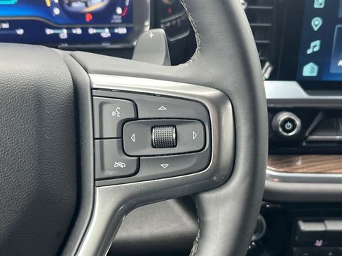 Used 2025 Chevrolet Silverado 1500 LT Trail Boss w/ LPO, Dark Essentials Package image 19