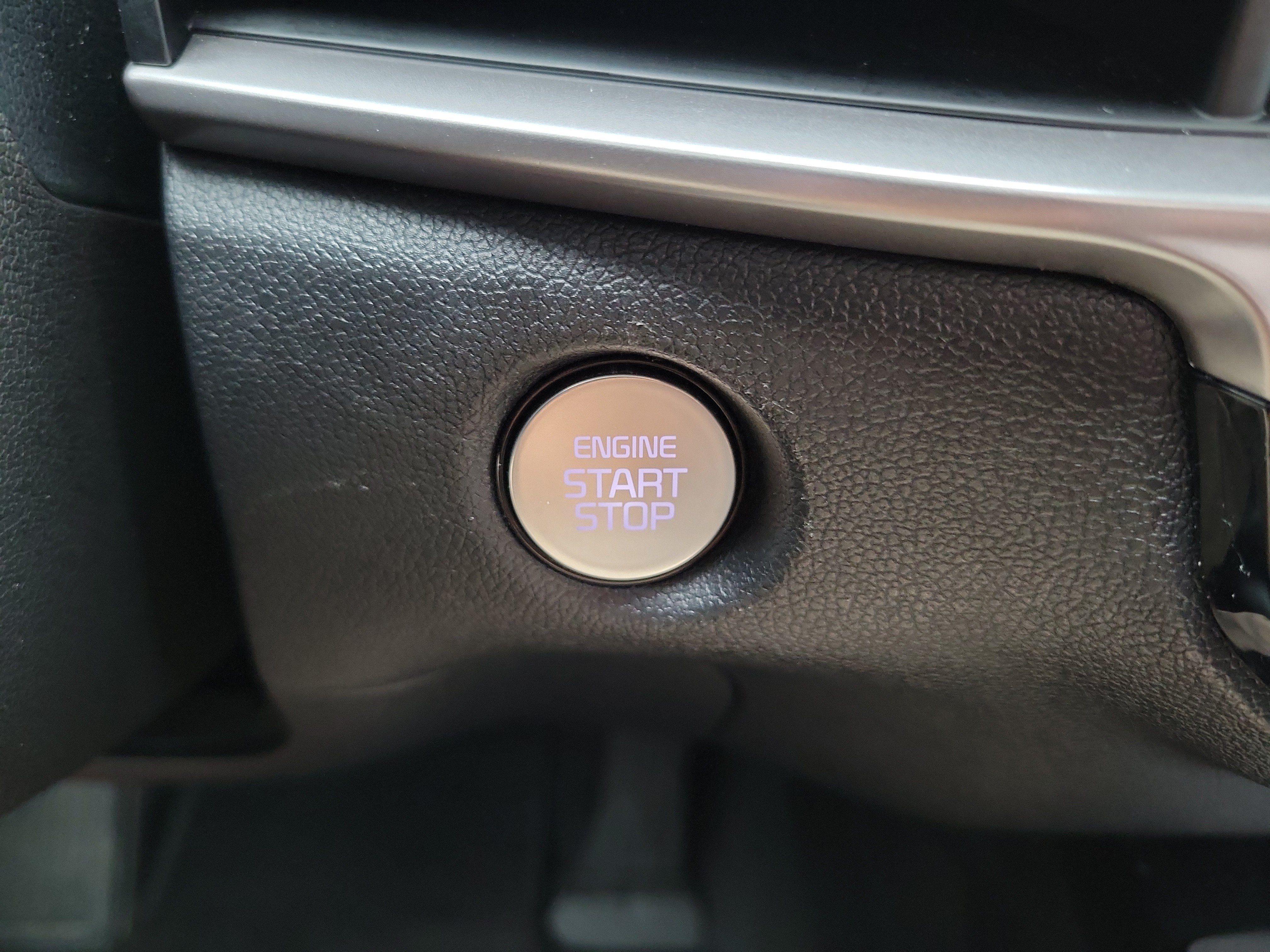 Certified 2025 Kia Sorento S w/ Panoramic Sunroof Package FWD image 30