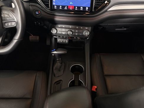 Used 2024 Dodge Durango GT image 17