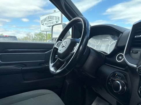 Used 2023 RAM 2500 Big Horn w/ Level 1 Equipment Group AWD/4WD image 17