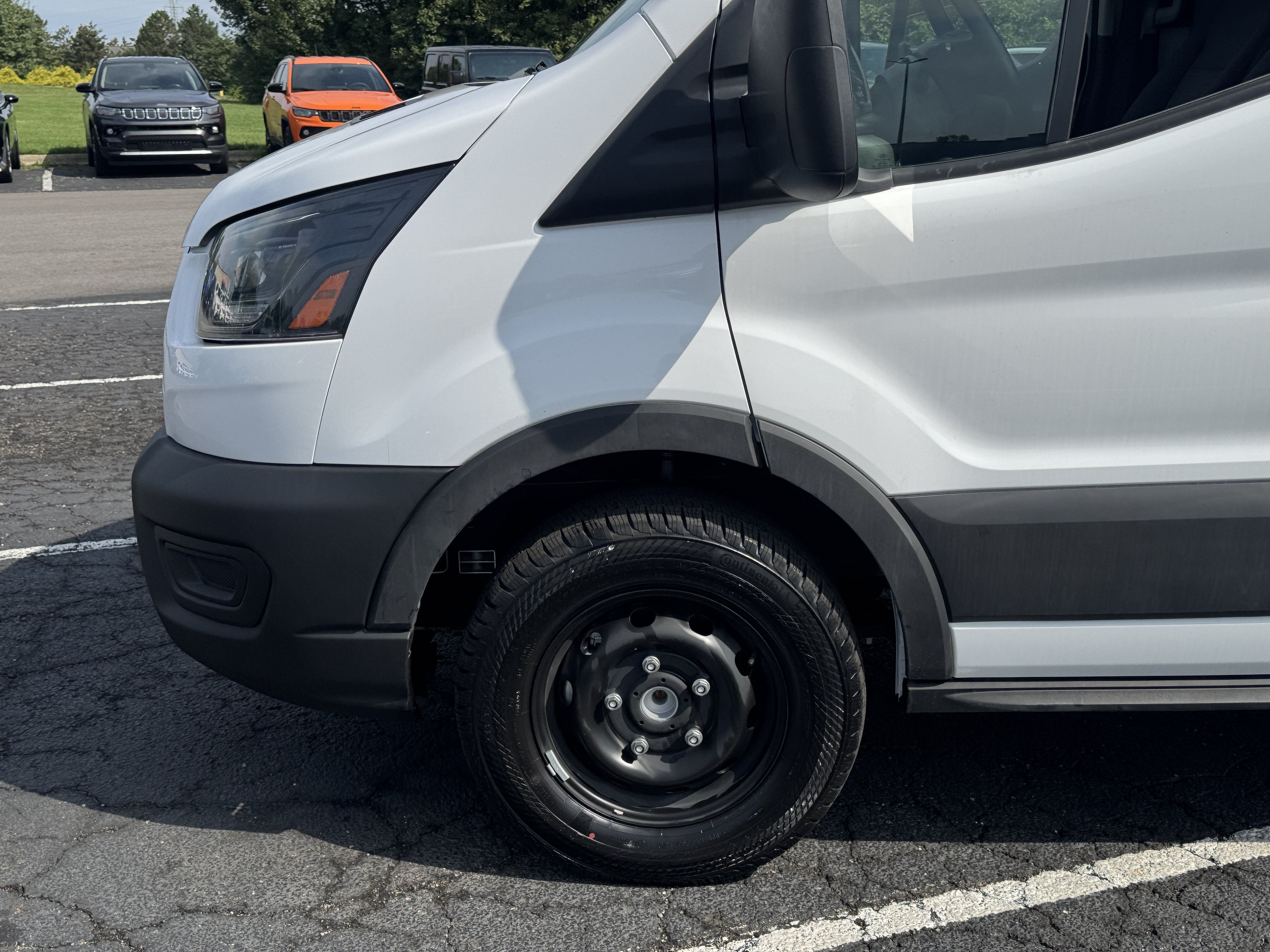 Used 2024 Ford E-Transit Low Roof RWD image 28