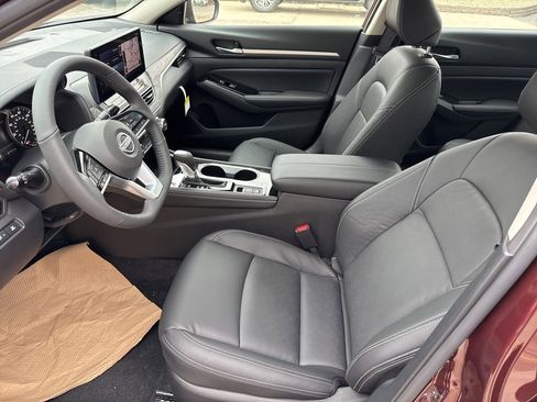 New 2025 Nissan Altima 2.5 SL image 11